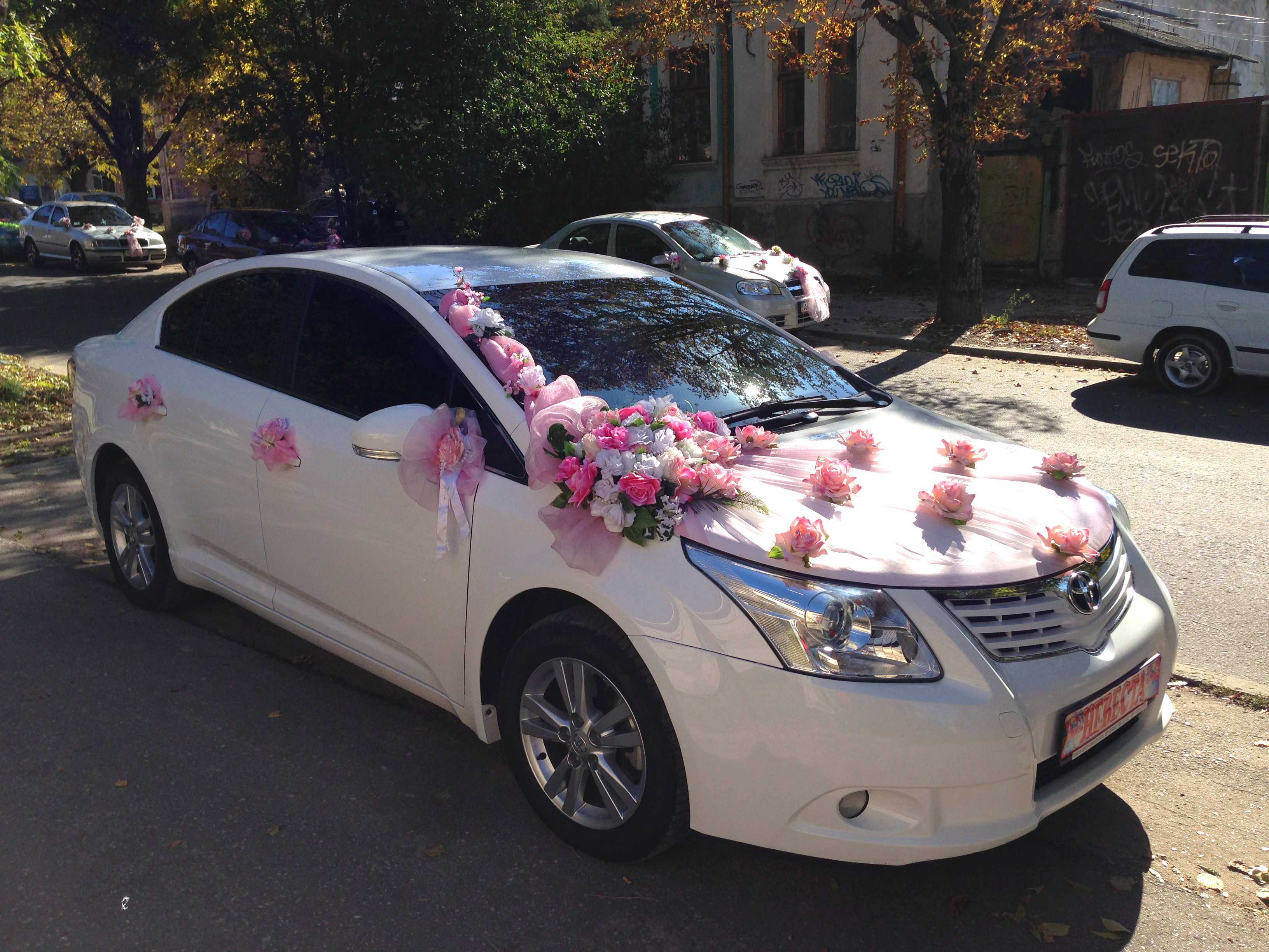 Машина на свадьбу недорого - белое авто на свадьбу - Фото